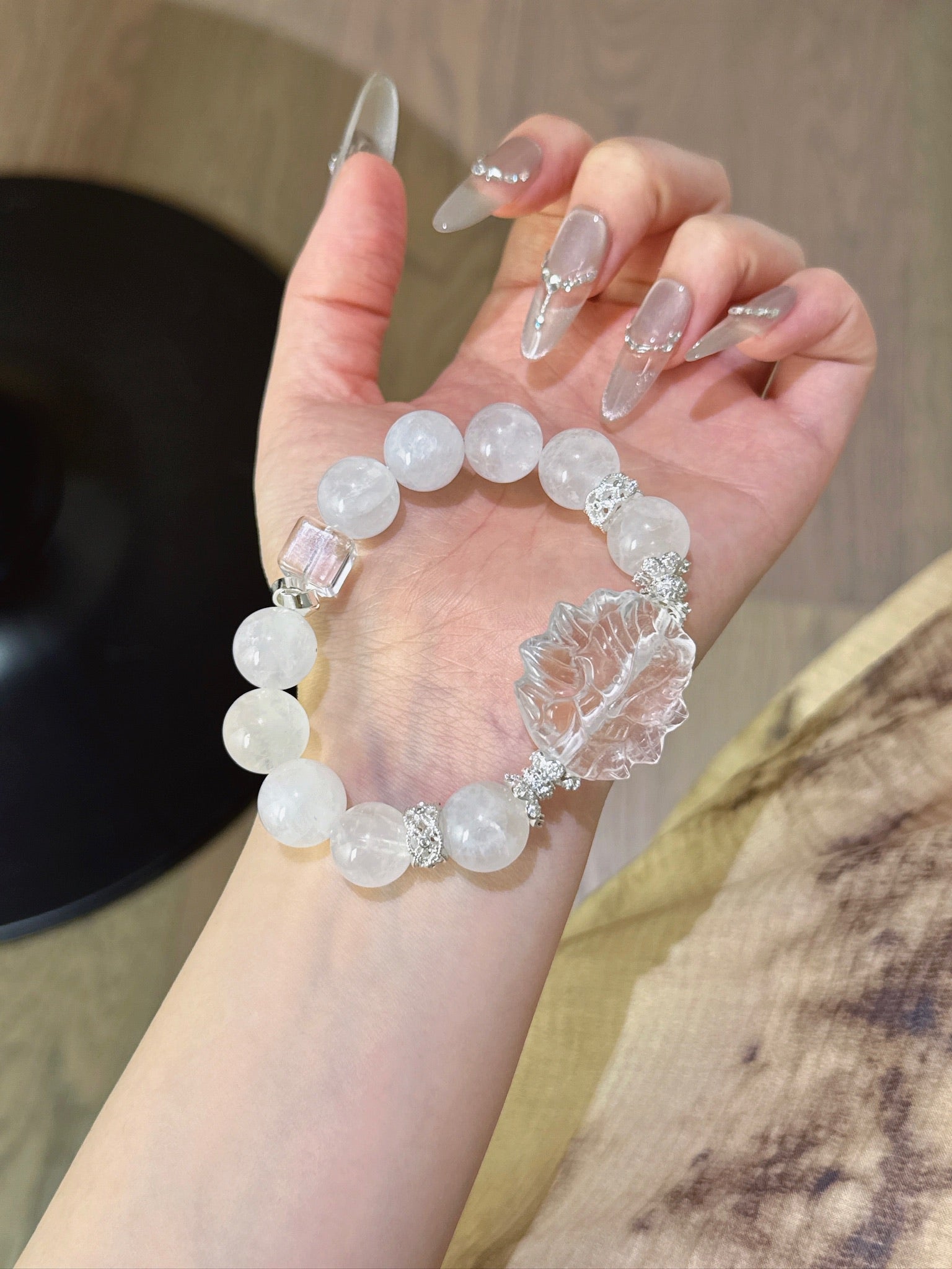 ▫️▪️ White ghost white crystal sugar cube nine-tailed fox bracelet